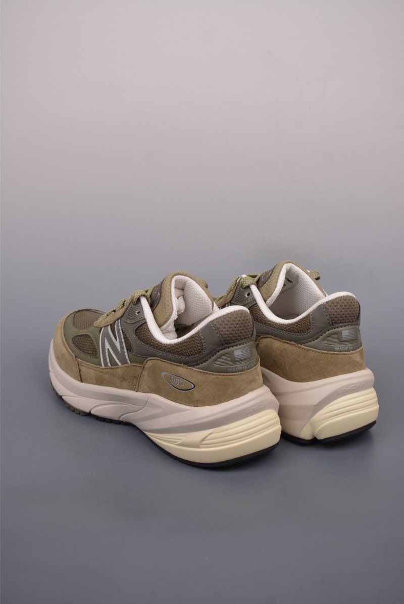 New Balance 990 view