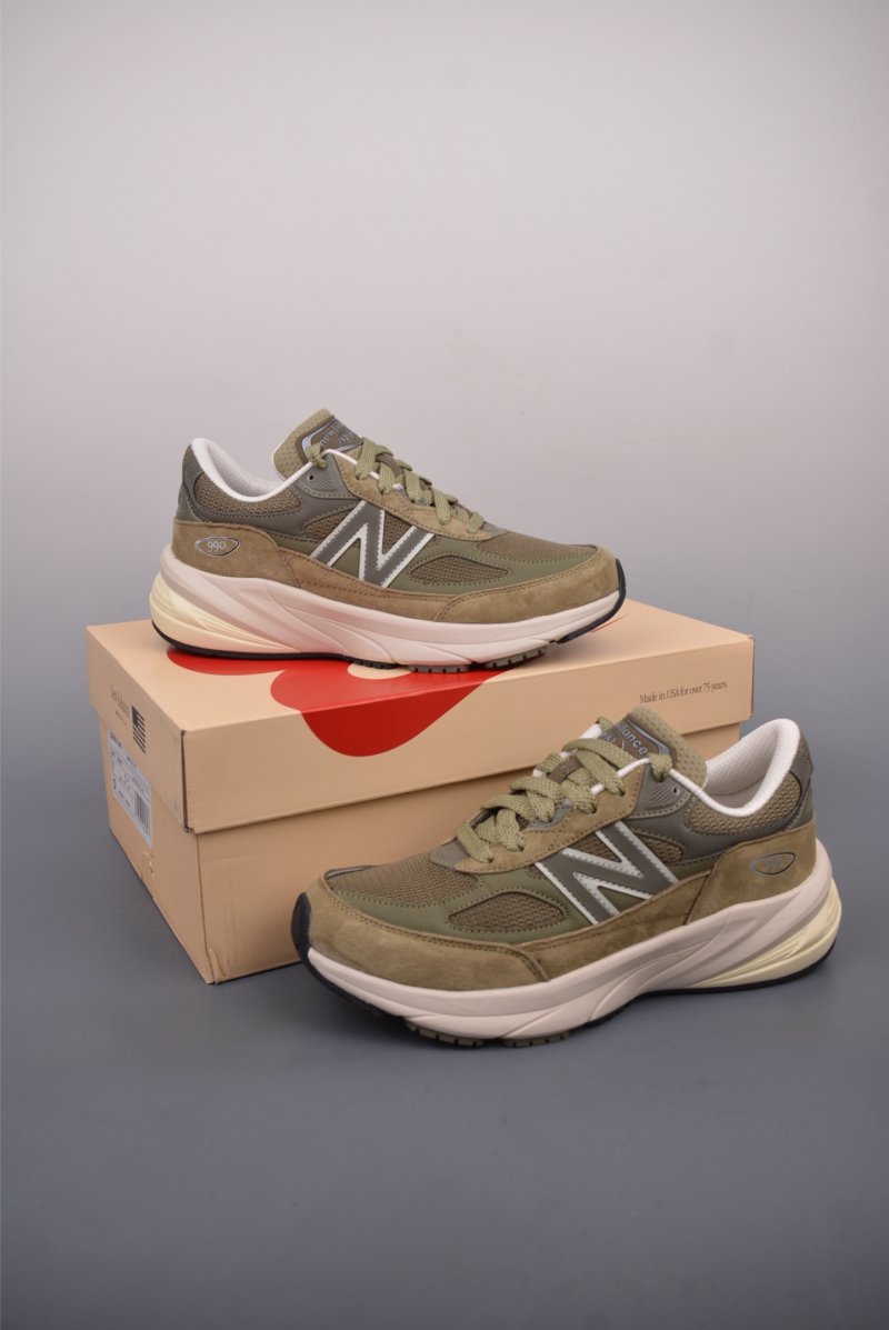 New Balance 990 view