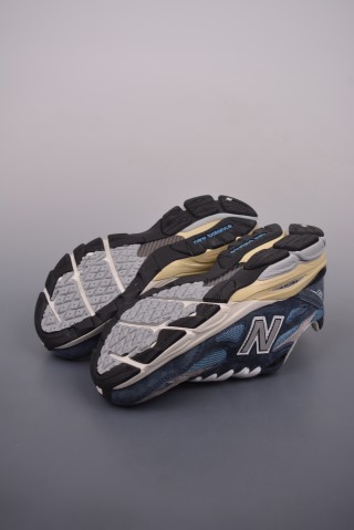 New Balance 990 view 3