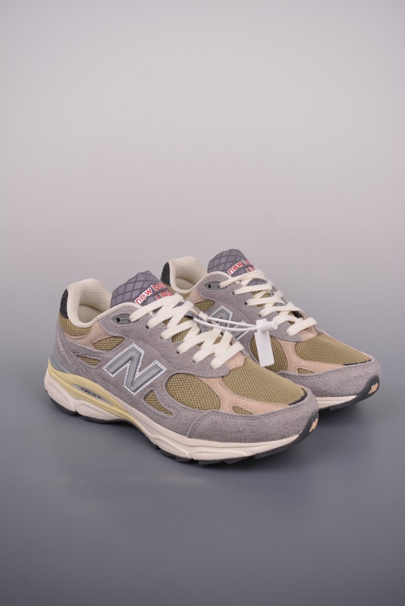 New Balance 990