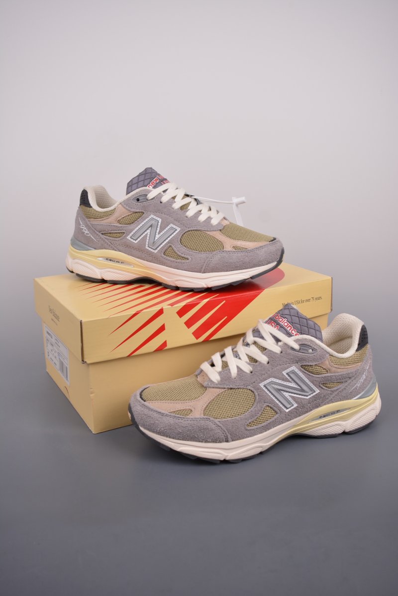 New Balance 990 view