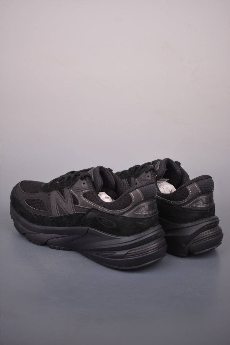 New Balance 990 'Grey' view