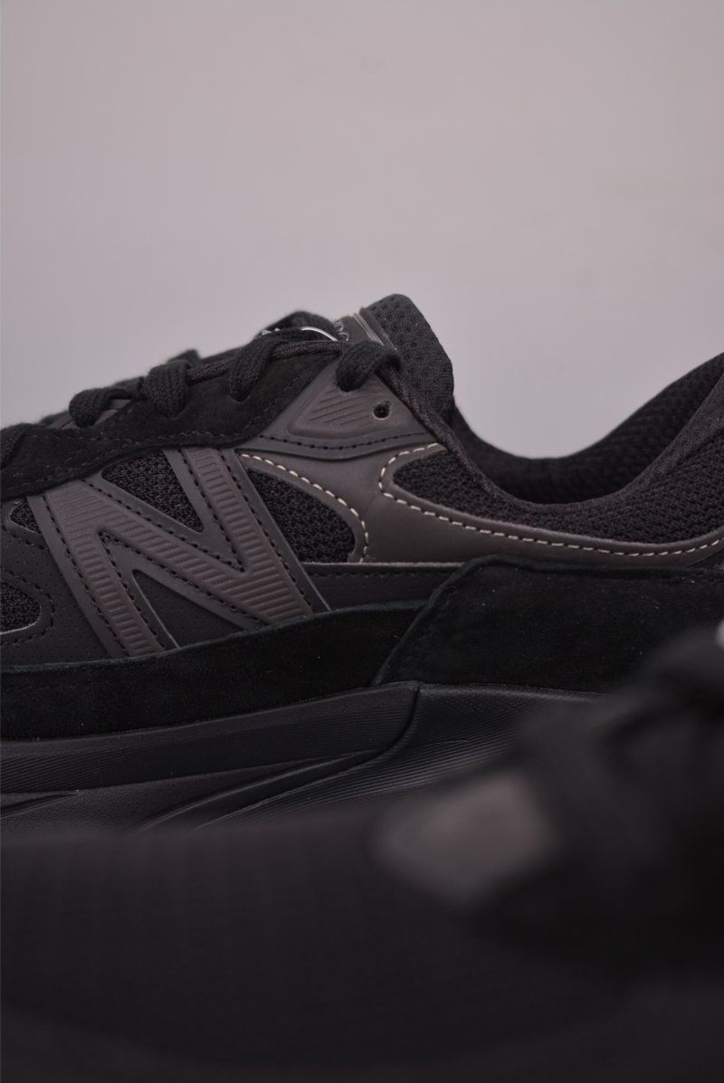 New Balance 990 'Grey' view