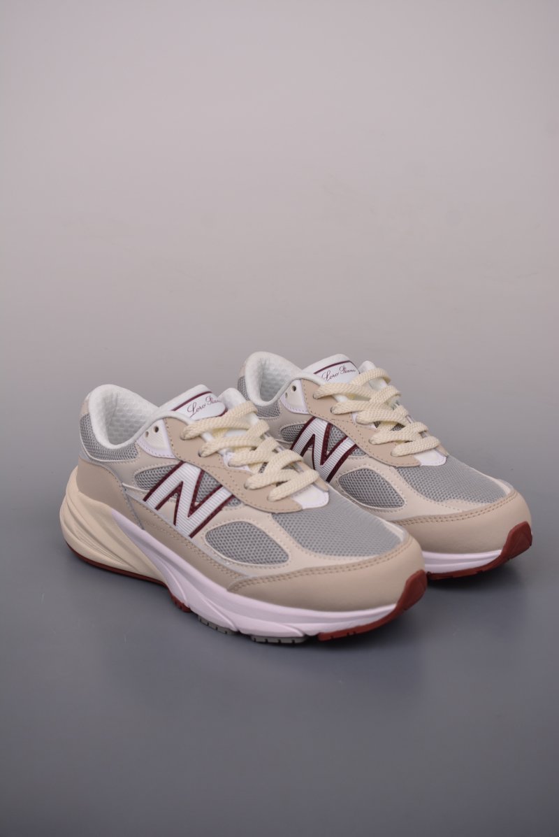 New Balance 990