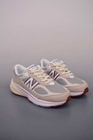 New Balance 990