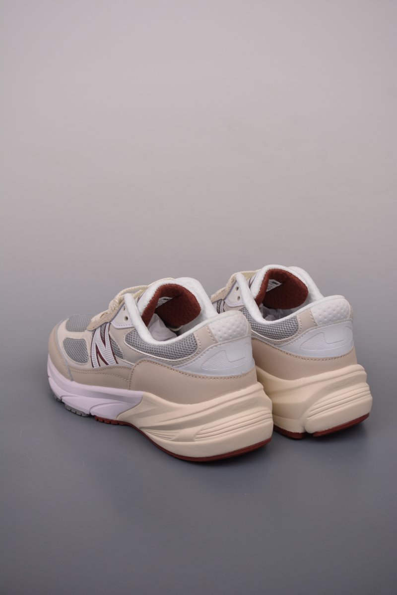 New Balance 990 view