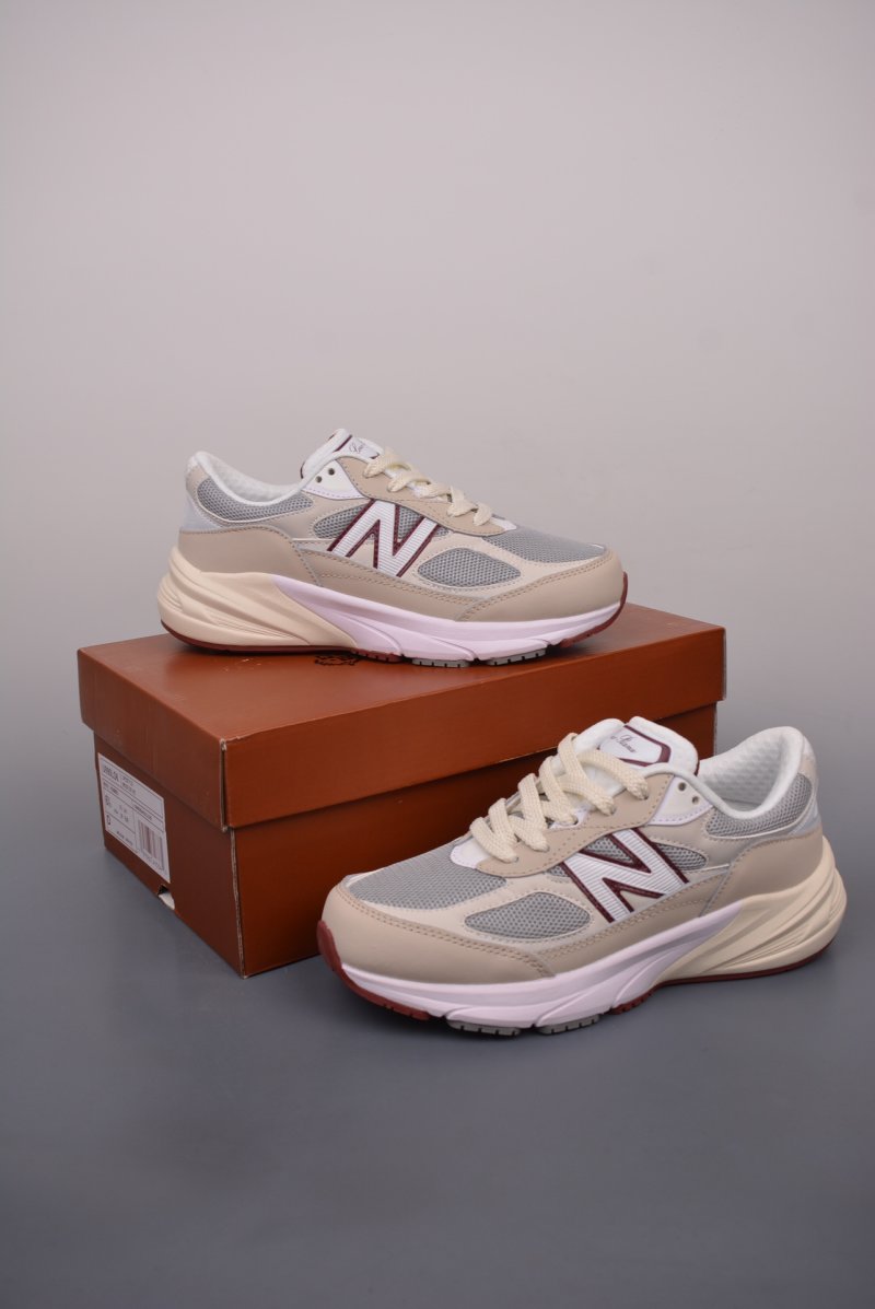 New Balance 990 view