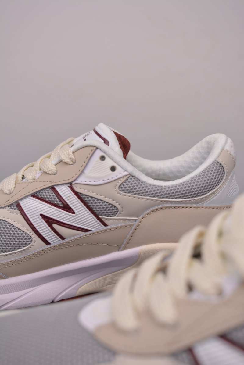 New Balance 990 view