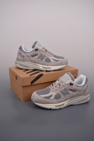 New Balance 991 V2 view 5