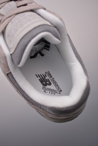 New Balance 991 V2 view 9