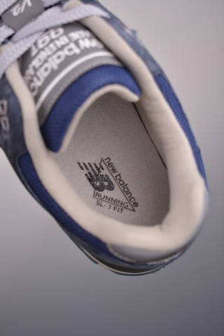 New Balance 991 V2 view 9