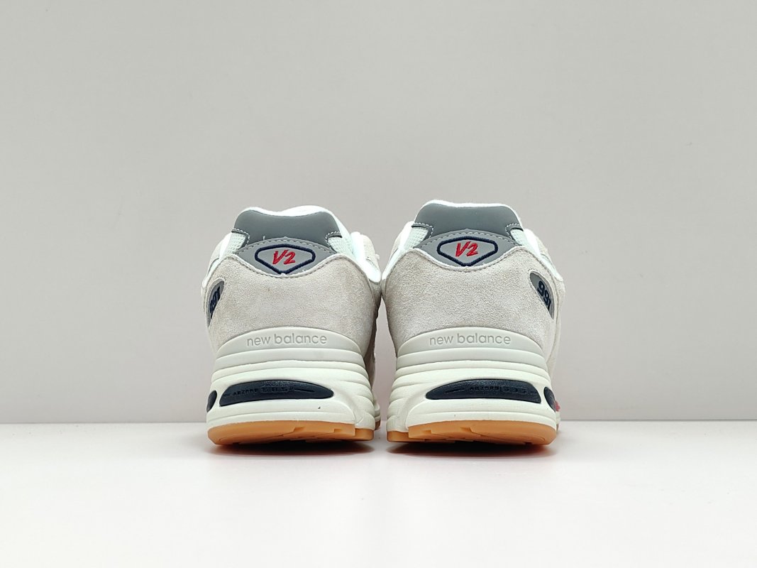 New Balance 991 V2 view