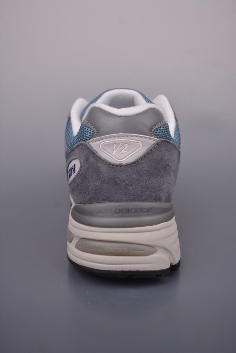 New Balance 991 view