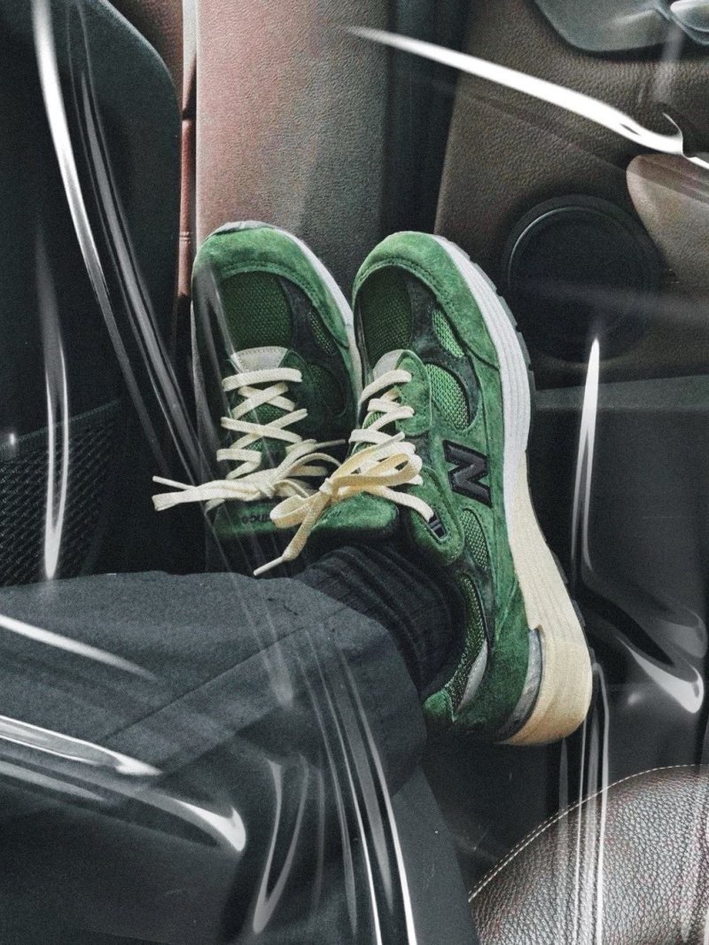New Balance 992