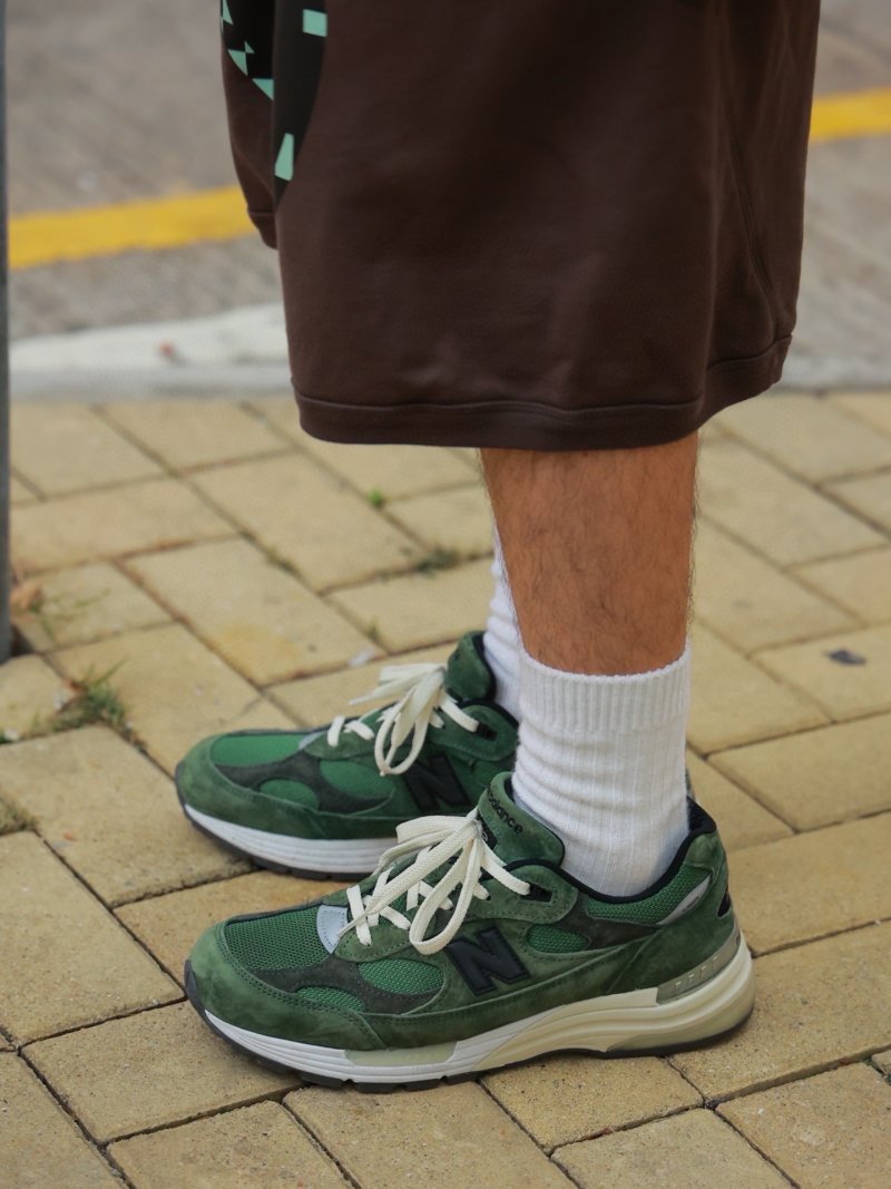 New Balance 992 view