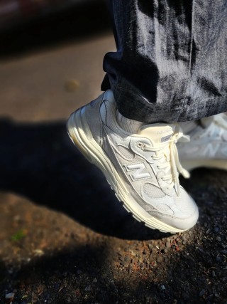 New Balance W992 view 7