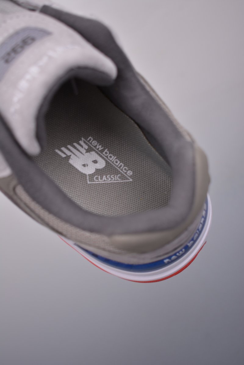 New Balance W992 view