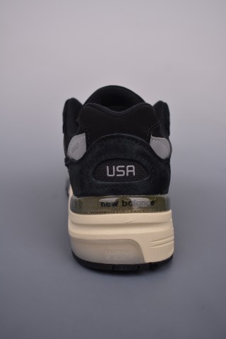 New Balance W992 view 4