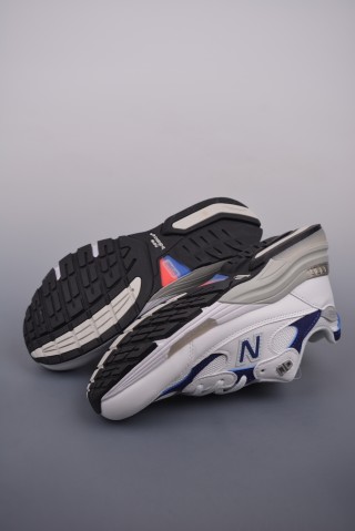 New Balance W992 view 3