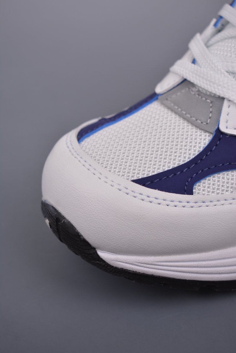 New Balance W992 view