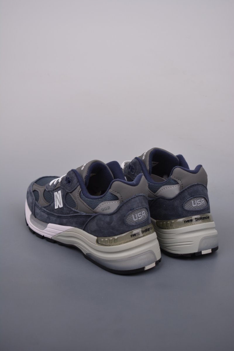 New Balance W992 view