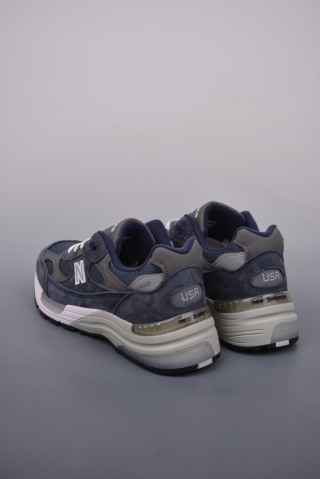 New Balance W992 view 2