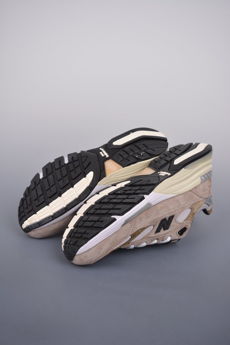 New Balance W992 view