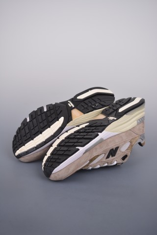 New Balance W992 view 3