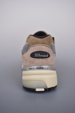 New Balance W992 view 4