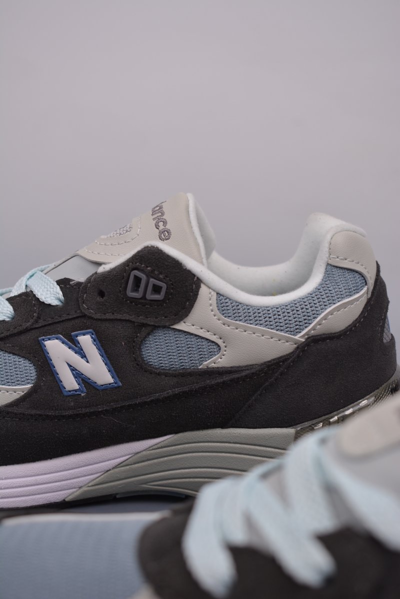 New Balance W992 view