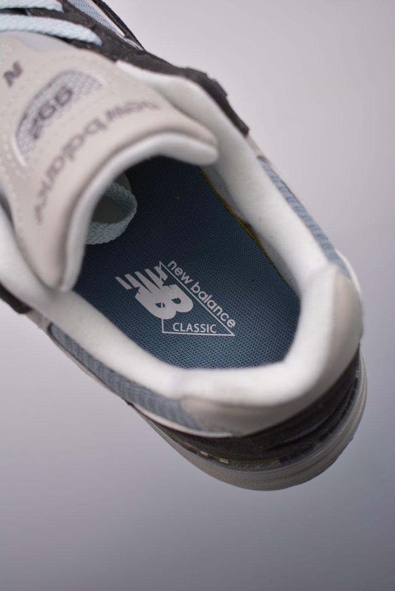 New Balance W992 view