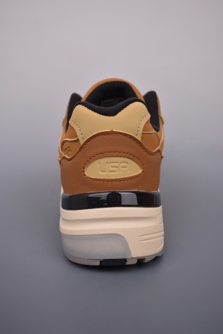 New Balance W992 view 4