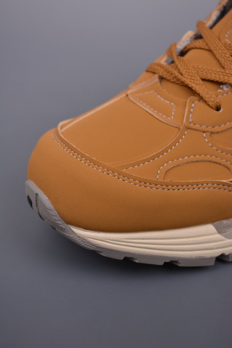 New Balance W992 view