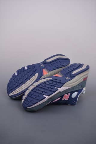New Balance W992 view 3