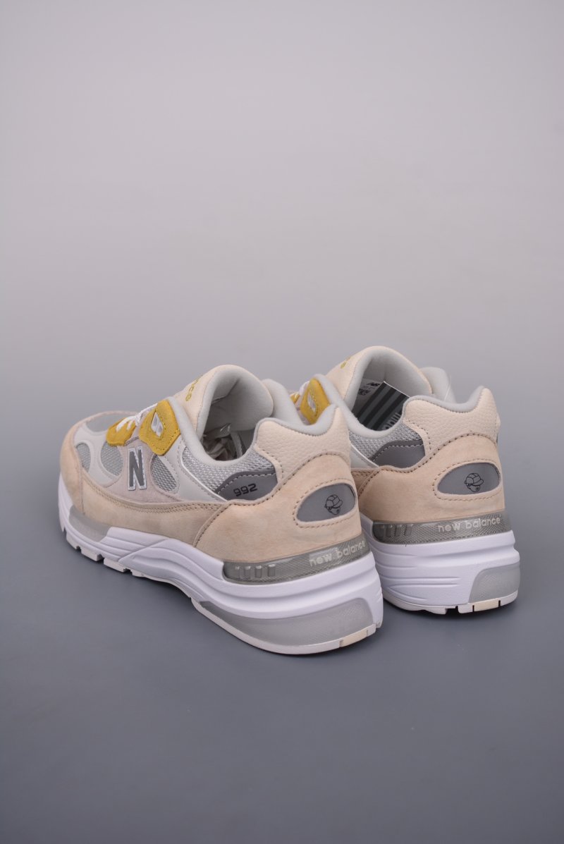 New Balance W992 view