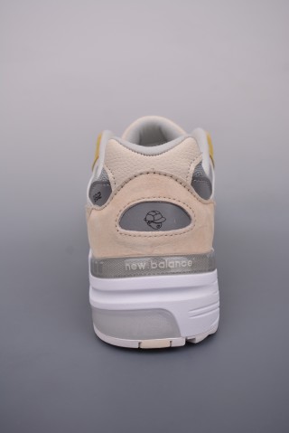New Balance W992 view 4