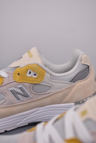 New Balance W992 view 8