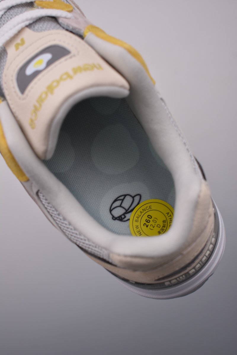 New Balance W992 view