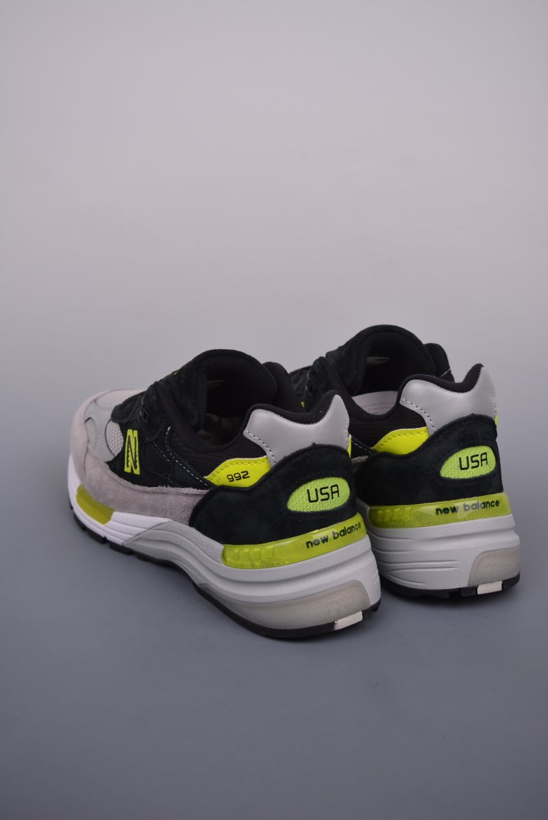 New Balance W992 view