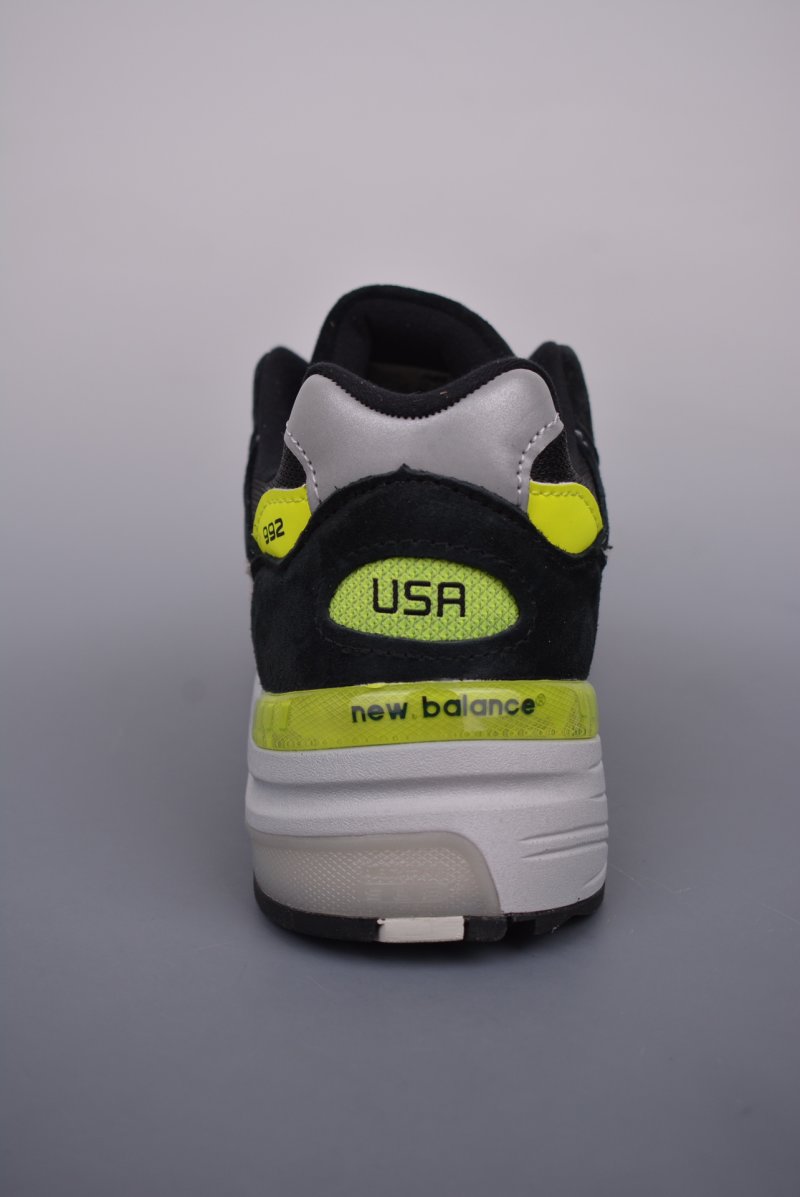 New Balance W992 view
