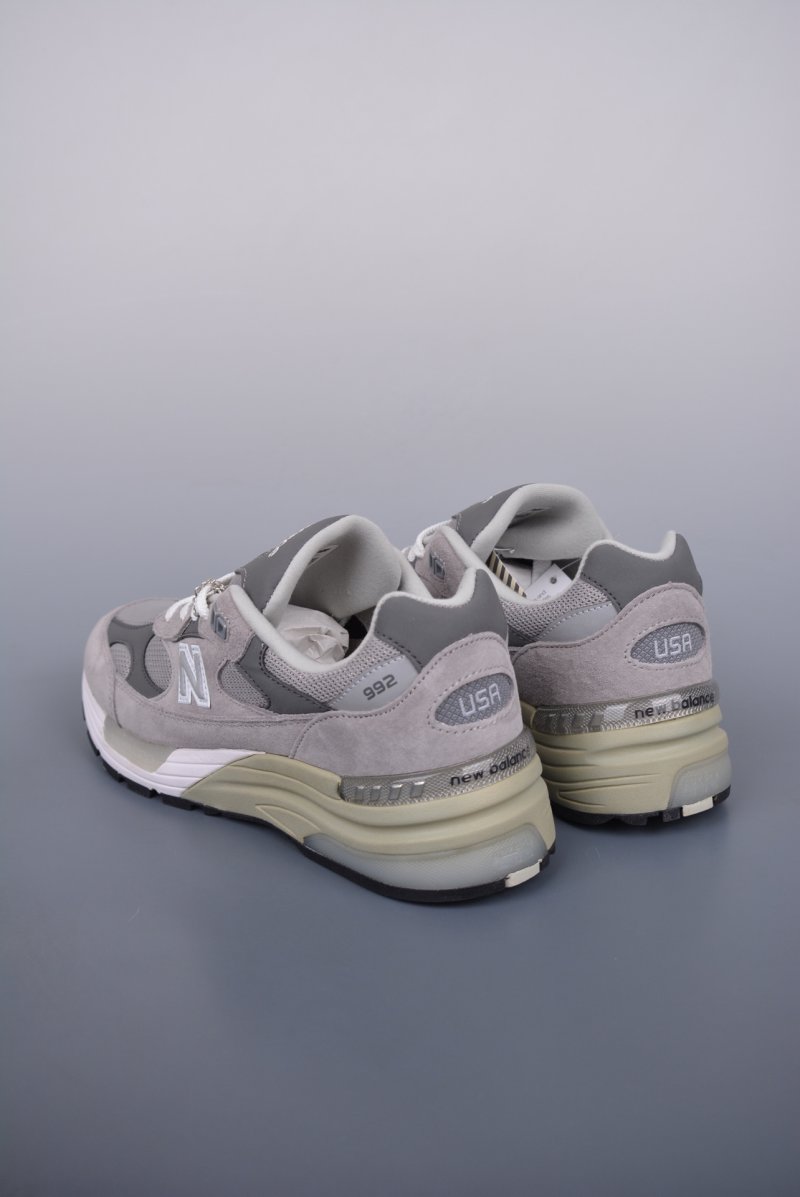 New Balance W992 view