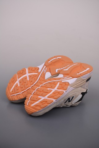 New Balance 993 view 3