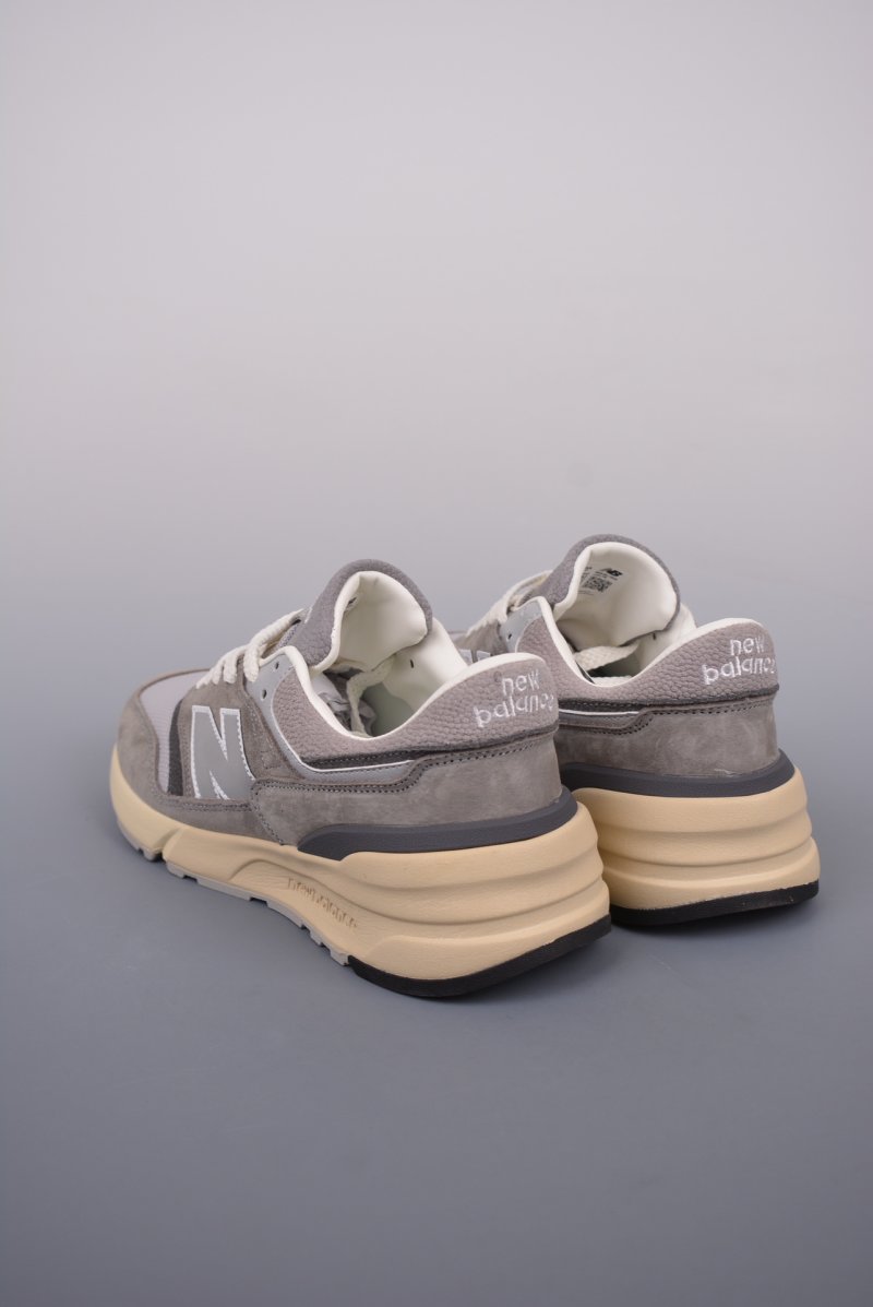 New Balance 997 view