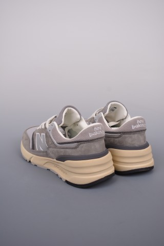 New Balance 997 view 2