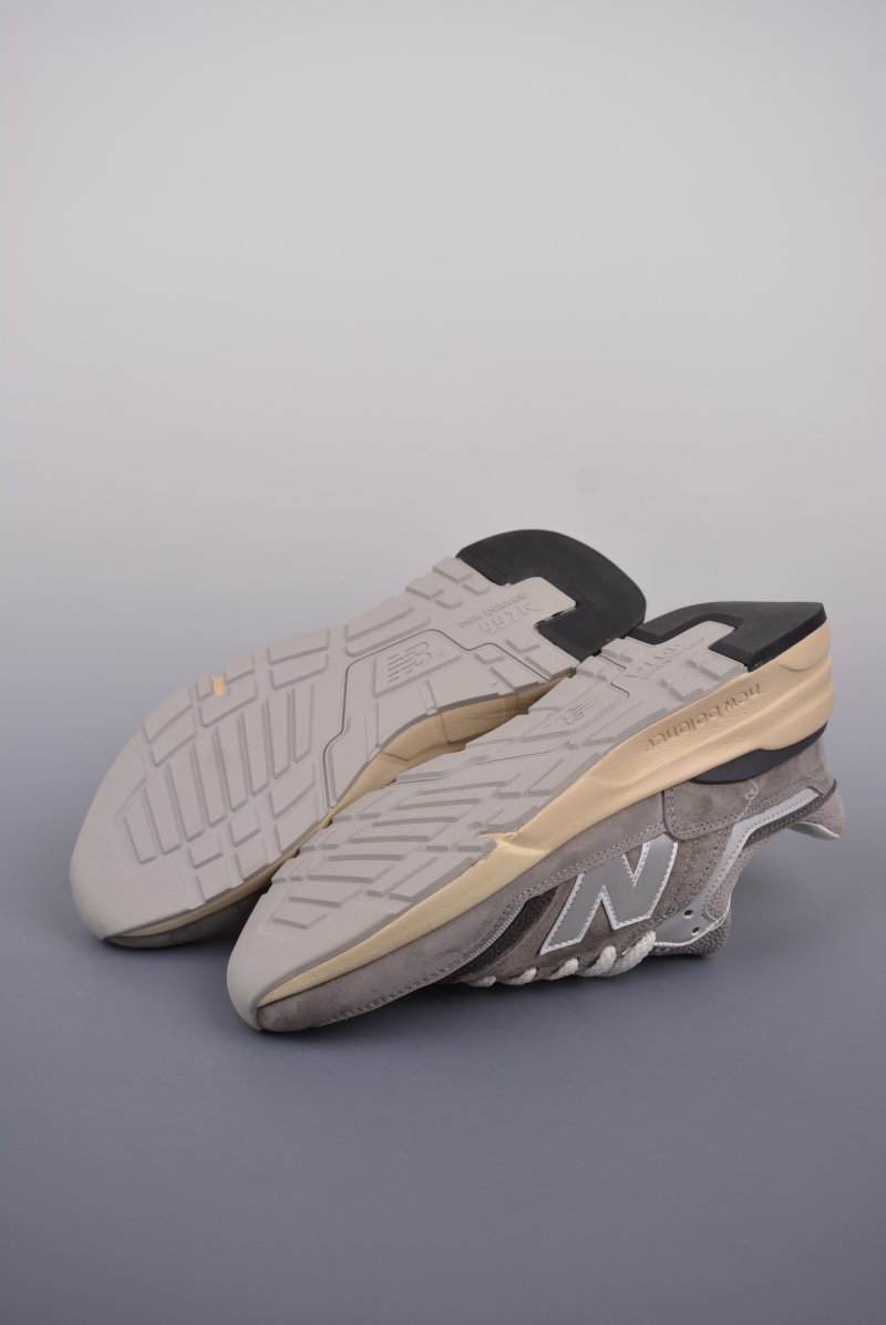 New Balance 997 view
