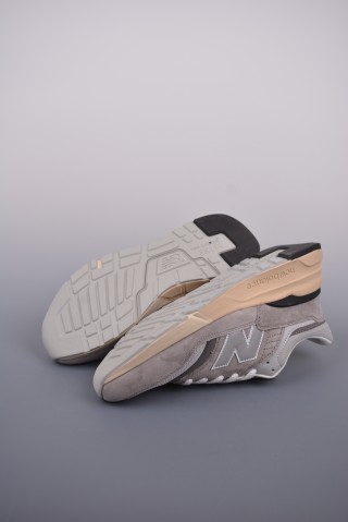 New Balance 997 view 3