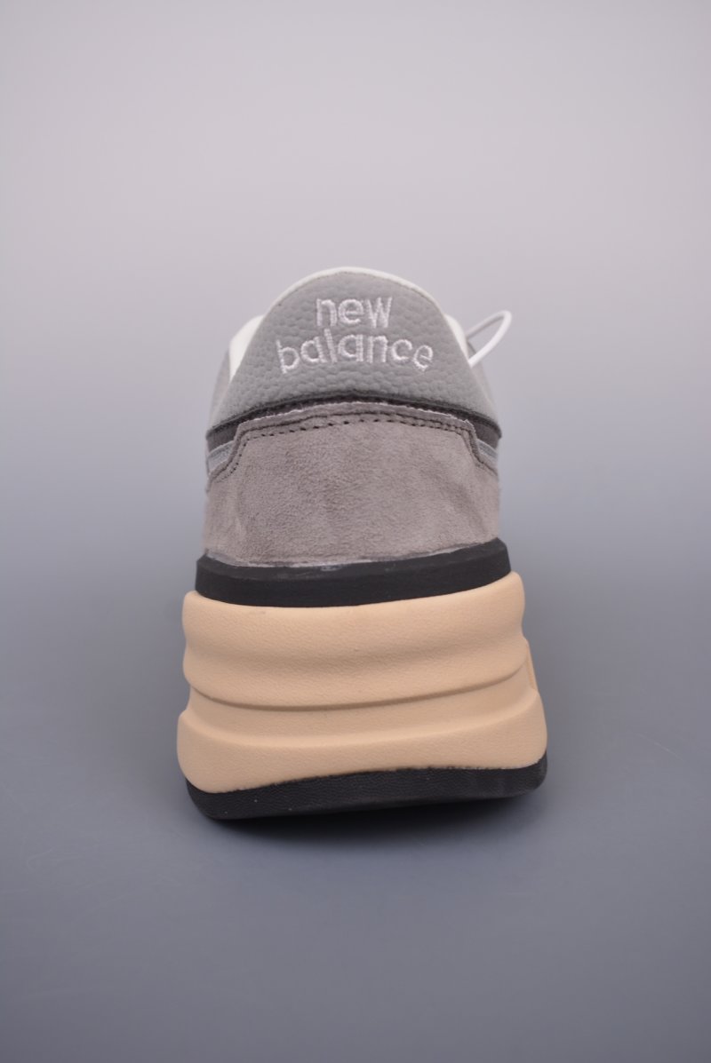 New Balance 997 view