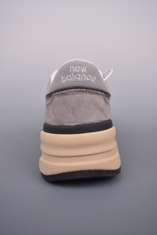 New Balance 997 view 4