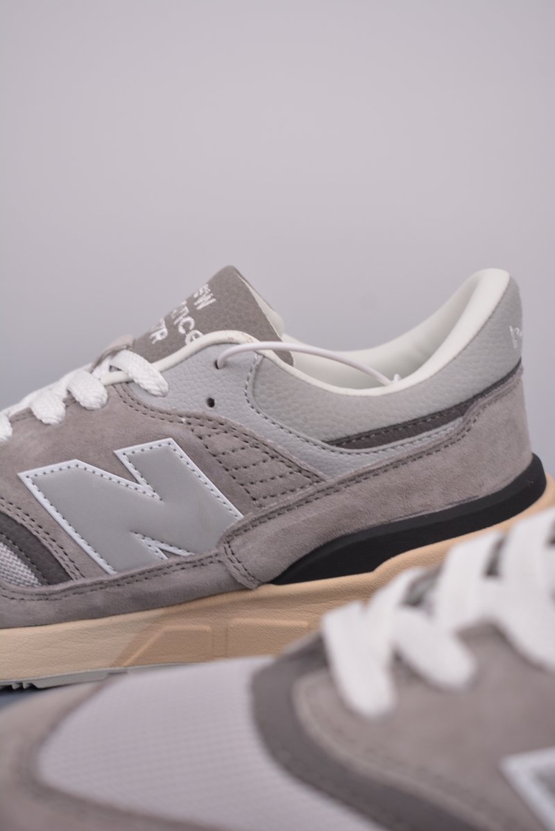 New Balance 997 view