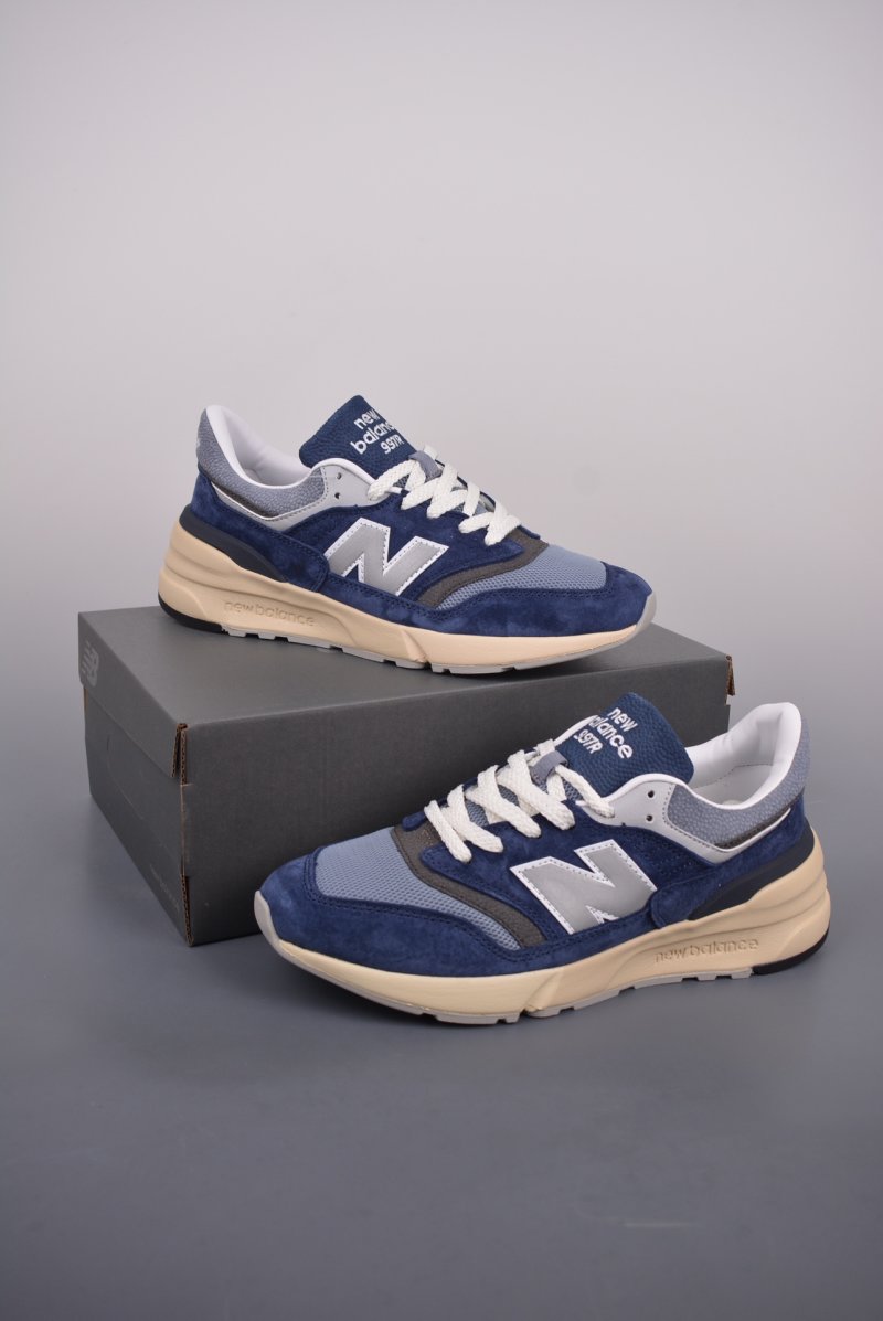 New Balance 997 view